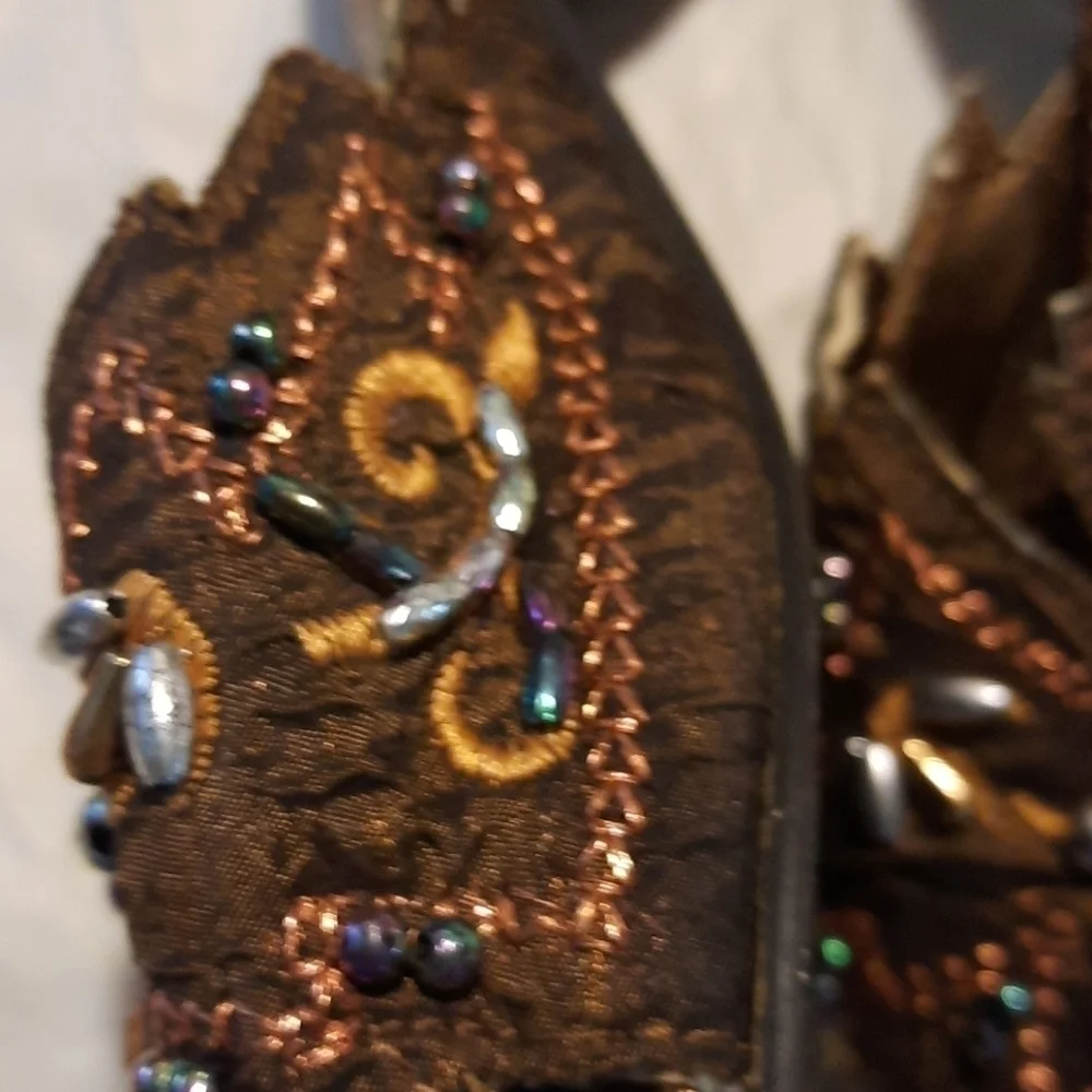 Bertinni Unique Beaded Sandals - Picture 8 of 13